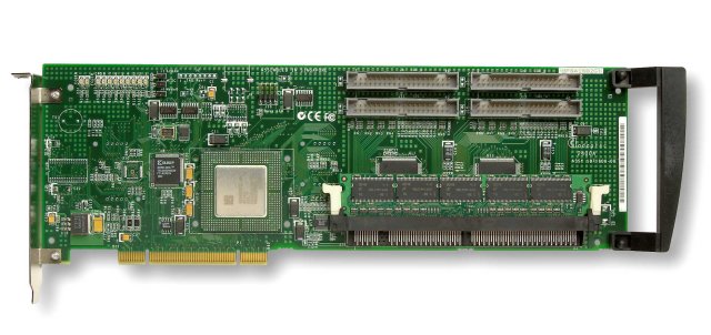 【メール便送料無料対応可】 PCI 32MB Channel 4 AAR-2400A Adaptec ATA-100 Controller Raid メモリー