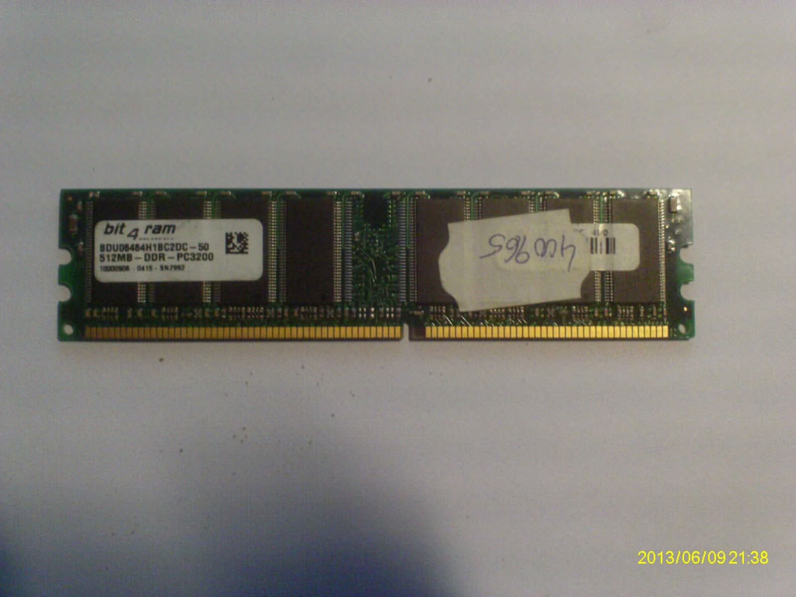 Barrette Mémoire RAM 512 Mo DDR 400 CL3 – MT16VDDT6464AG-40BGB – Occasion