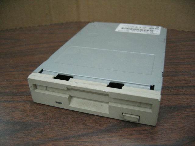 Panasonic JU-257A216P 1.44Mb 3.5-Inch Internal Floppy Disk Drive