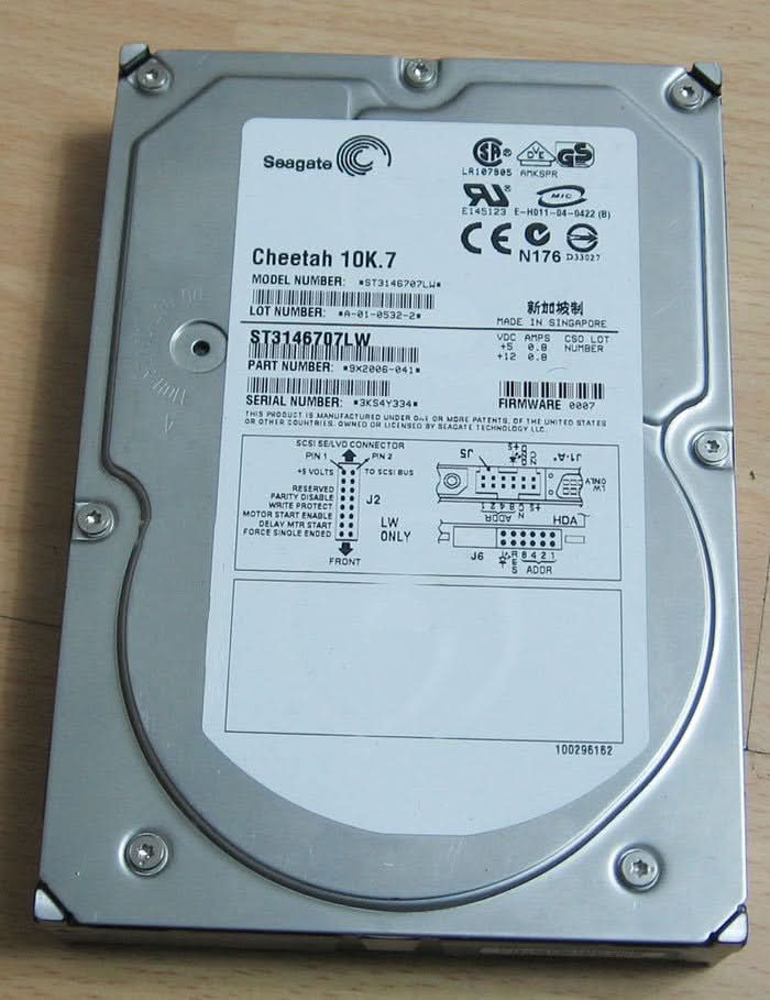 thumbnail image 2 of Seagate Cheetah 10K.6 73.4GB 10000RPM Ultra-320 SCSI Hard Drive - ST373307LW, 3.5" 2 of 4