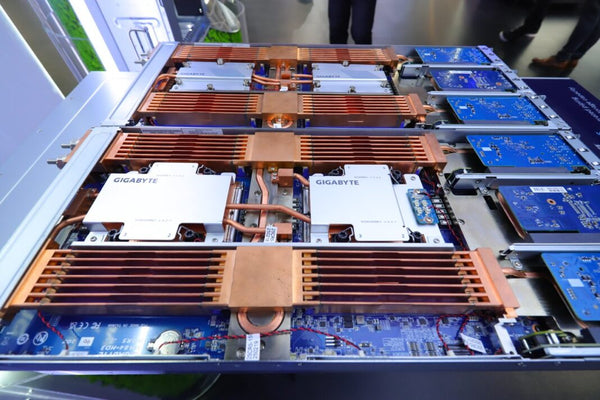 Gigabytes Blade Servers with Multi-Node