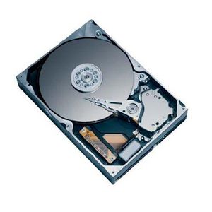 Maxtor DiamondMax Plus 9 6Y200P0 200GB 7200RPM 8MB ATA-133 3.5" Internal Hard Drive