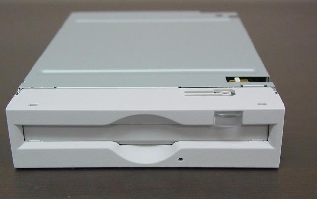 Fujitsu MCP3064UB 640Mb 3.5-Inch USB Internal Optical Magneto-Optical Disk Drive