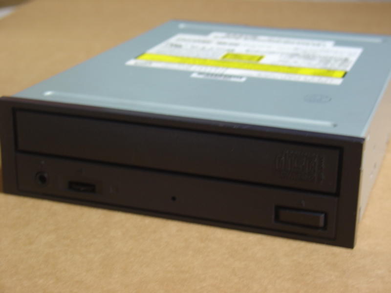 NEC NR-7900A 24X10X40X Internal IDE/ATAPI Black Bezel CD-RW Drive