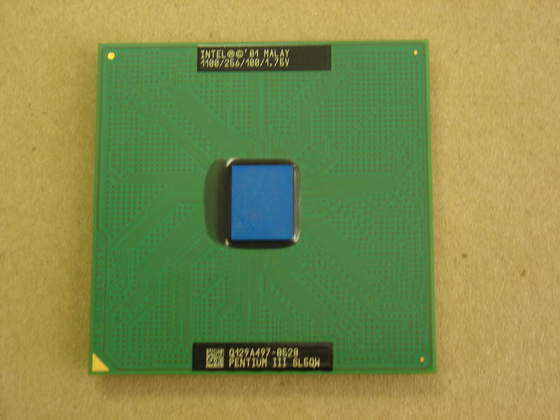 Intel SL5QW Pentium III 1.10GHz 100Mhz 256Kb Cache 1.75V Soc. 370 Pin FC-PGA