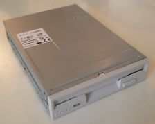 Sony MPF920-E/A33 1.44Mb 3.5-Inch Internal Beige Floppy Disk Drive