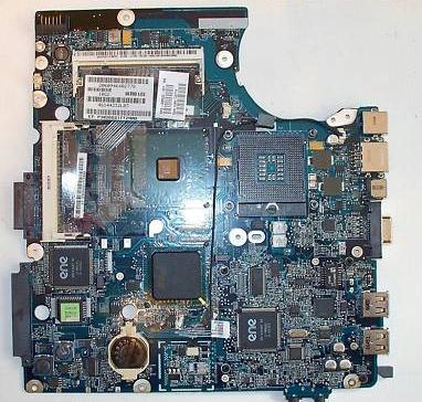 HP/Compaq 438521-001 915GML W/LAN Motherboard