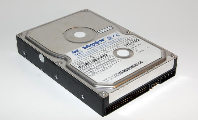 Maxtor DiamondMax Plus 40 20GB 7200RPM 2MB Ultra ATA/100 ( IDE/EIDE) 3.5" Hard Drive