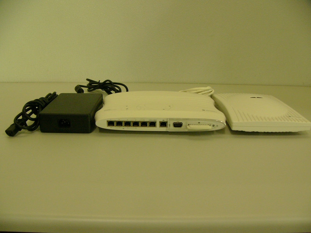 MOTOROLA WS2000 / Motorola WS2000 Wireless Switch Access Point SET