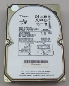 Seagate ST39236LW 9.1GB 3.5-Inch Internal SCSI 68-Pin Hard Drive