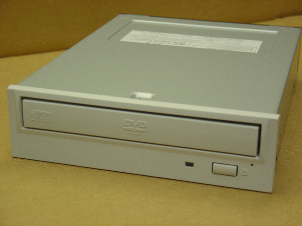 Compaq / Toshiba 268231-002 / 592898-b0 16 X IDE/ATAPI Internal 5.25" DVD-ROM Drive