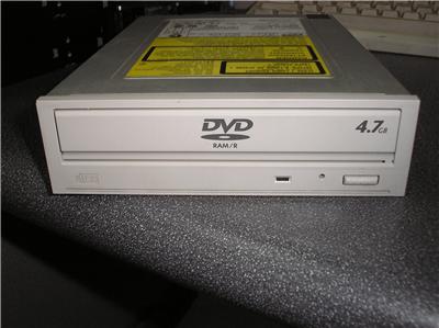 Panasonic LF-D311SC 4.7GB Internal IDE DVD-RAM / DVD-R Burner Drive
