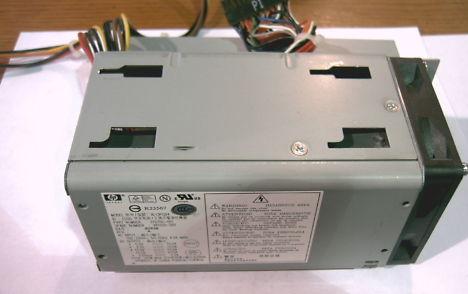 HP 381025-001 200 WattS Power Supply
