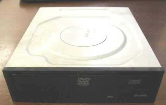 Hewlett Packard DH-16D5S DVD-ROM SATA Drive