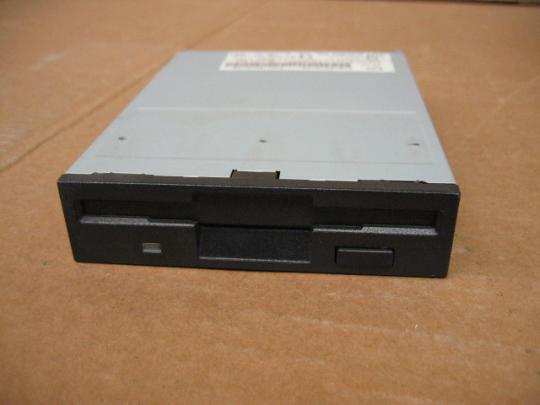 IBM 40Y9104 1.44MB 3.5" Floppy Drive