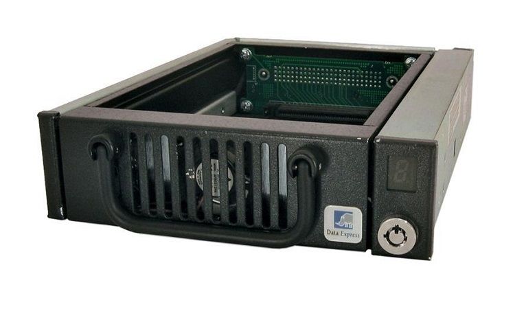Kingston DE100I-SW/B DE100i Data Express BLACK Wide SCSI Removable Drive Enclosure